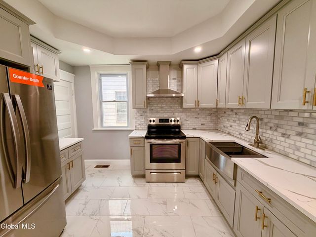 534 N Brandywine Avenue, Schenectady, NY 12308