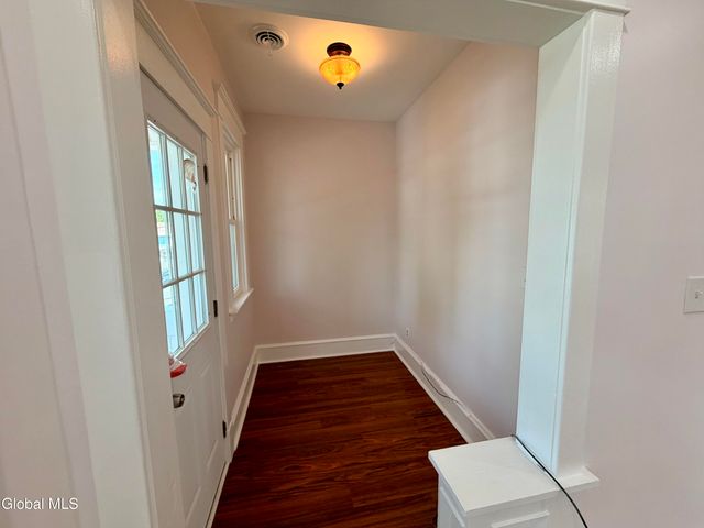 534 N Brandywine Avenue, Schenectady, NY 12308
