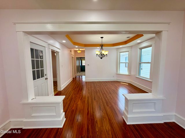 534 N Brandywine Avenue, Schenectady, NY 12308