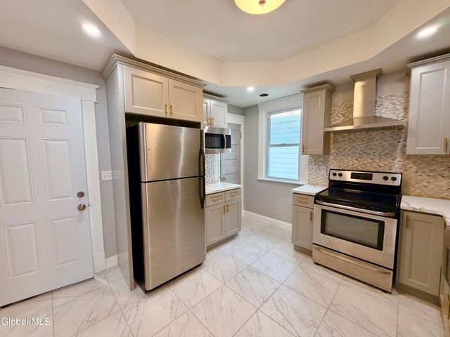 534 N Brandywine Avenue, Schenectady, NY 12308