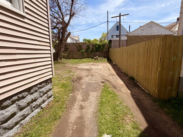 534 N Brandywine Avenue, Schenectady, NY 12308