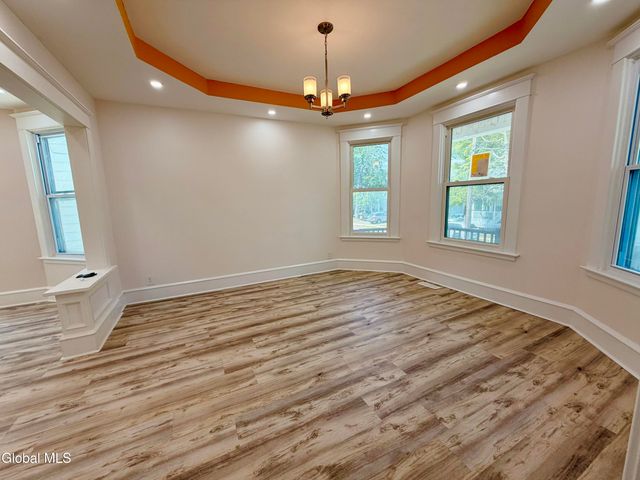 534 N Brandywine Avenue, Schenectady, NY 12308