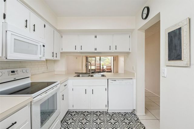 3467 FLOSSMOOR AVENUE 101, Orlando, FL 32822