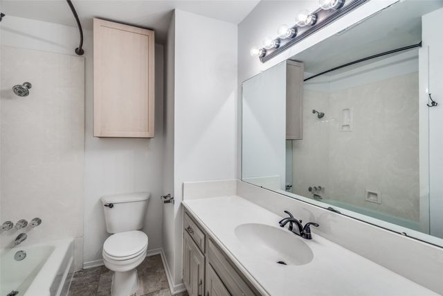 902 Firestone Lane, Richardson, TX 75080
