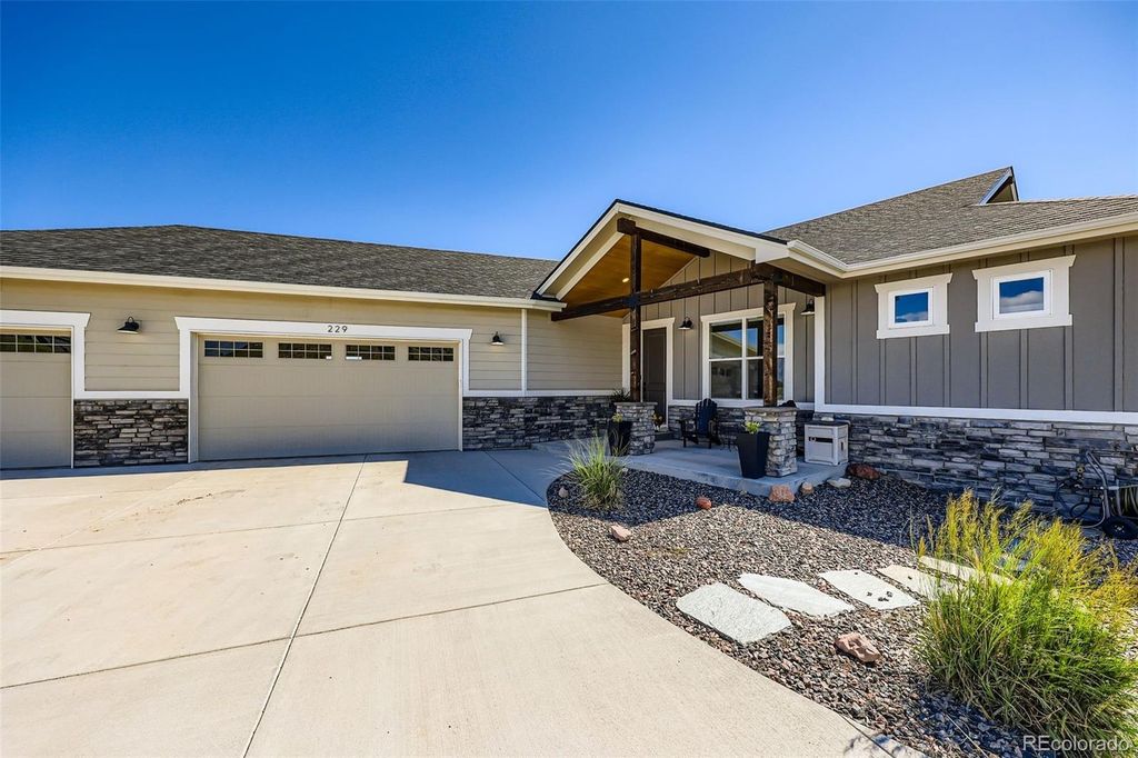 229 High Meadows Loop, Elizabeth, CO 80107