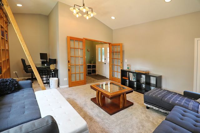 28W719 Barnes Avenue, West Chicago, IL 60185