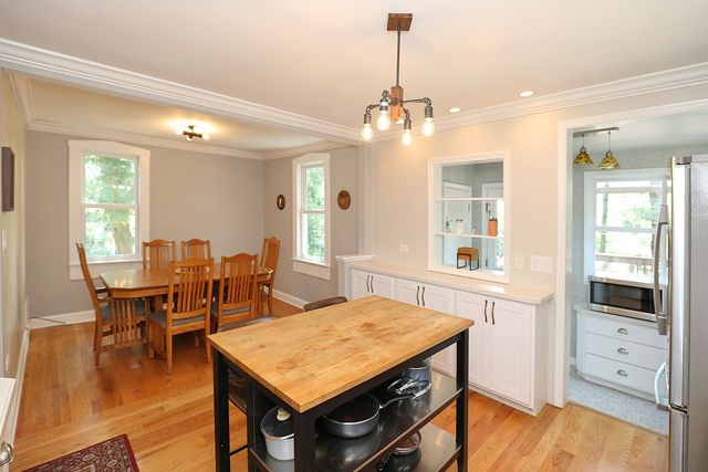 28W719 Barnes Avenue, West Chicago, IL 60185