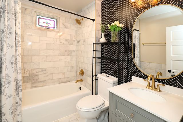 28W719 Barnes Avenue, West Chicago, IL 60185