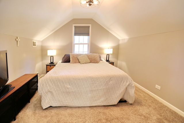 28W719 Barnes Avenue, West Chicago, IL 60185