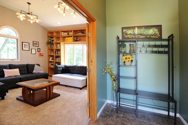 28W719 Barnes Avenue, West Chicago, IL 60185