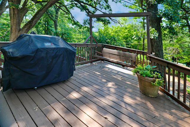 28W719 Barnes Avenue, West Chicago, IL 60185