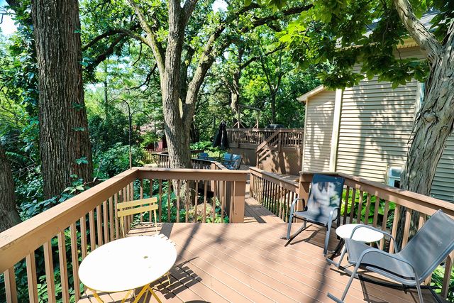 28W719 Barnes Avenue, West Chicago, IL 60185