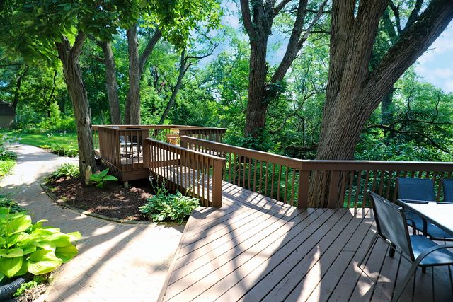 28W719 Barnes Avenue, West Chicago, IL 60185