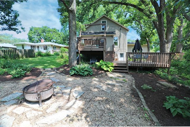 28W719 Barnes Avenue, West Chicago, IL 60185