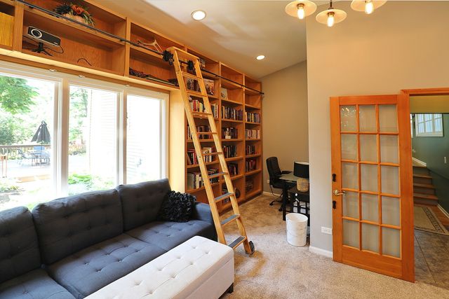 28W719 Barnes Avenue, West Chicago, IL 60185