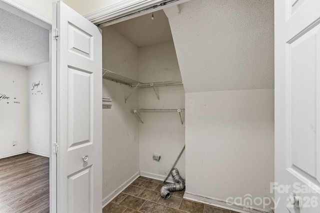6719 Raeburn Lane, Charlotte, NC 28227