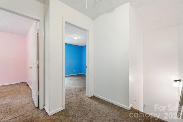 6719 Raeburn Lane, Charlotte, NC 28227