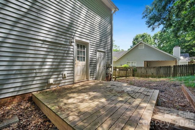 6719 Raeburn Lane, Charlotte, NC 28227