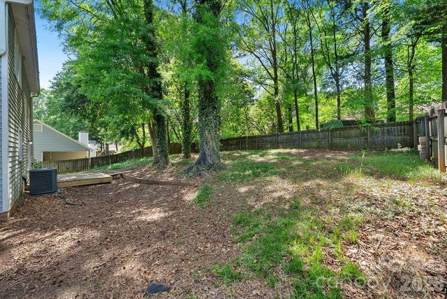 6719 Raeburn Lane, Charlotte, NC 28227