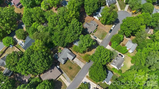 6719 Raeburn Lane, Charlotte, NC 28227