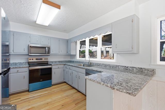 137 Pleasant Mountain Drive, Sky Valley, GA 30537