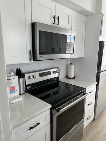 3808 GULF OF MEXICO DRIVE E111, Longboat Key, FL 34228