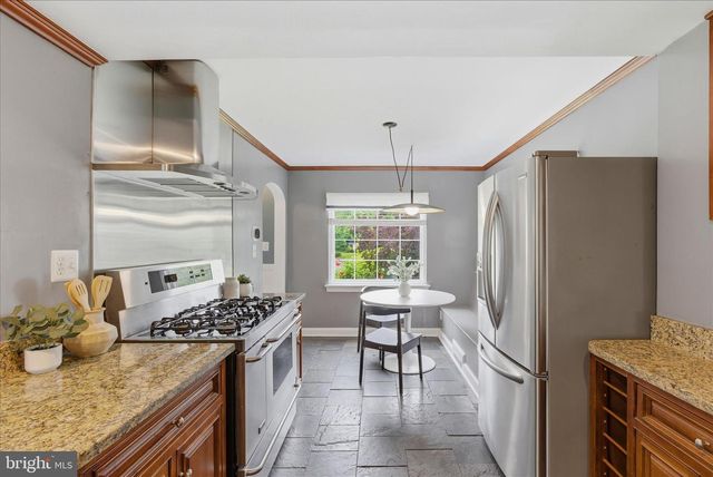 5721 FOREST RD, Cheverly, MD 20785