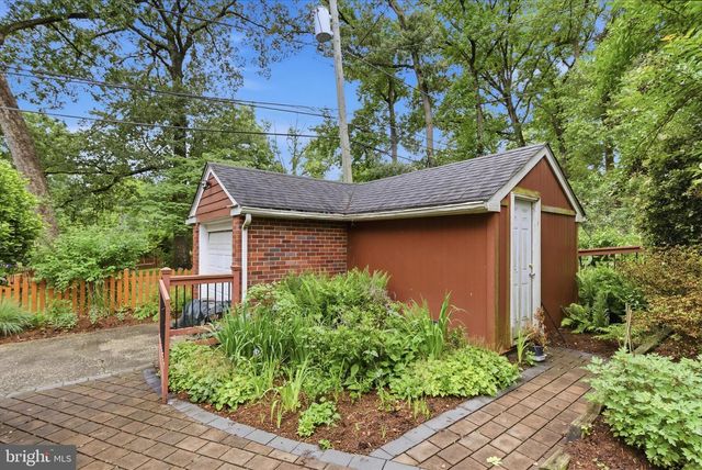 5721 FOREST RD, Cheverly, MD 20785