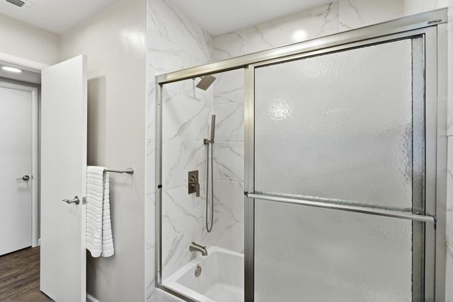 4603 American River Dr, Sacramento, CA 95864