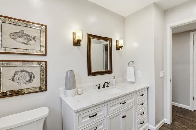 4603 American River Dr, Sacramento, CA 95864