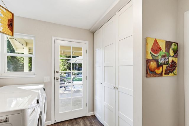 4603 American River Dr, Sacramento, CA 95864