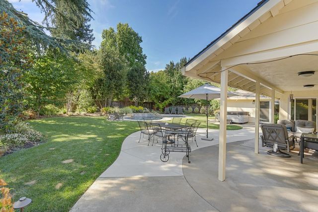 4603 American River Dr, Sacramento, CA 95864