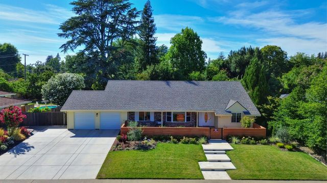 4603 American River Dr, Sacramento, CA 95864