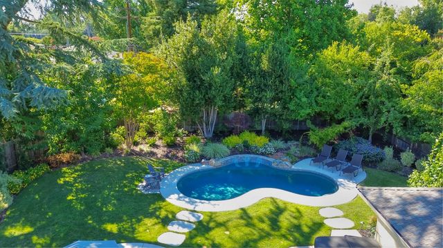 4603 American River Dr, Sacramento, CA 95864