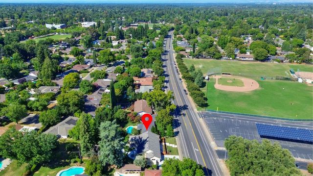 4603 American River Dr, Sacramento, CA 95864