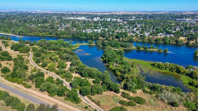 4603 American River Dr, Sacramento, CA 95864