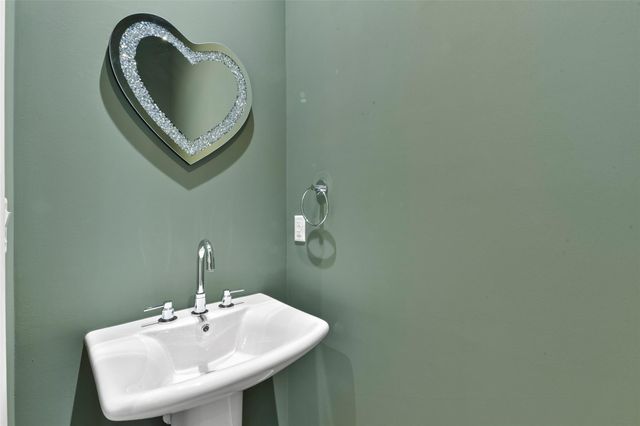 4521 San Felipe Street 2204, Houston, TX 77027