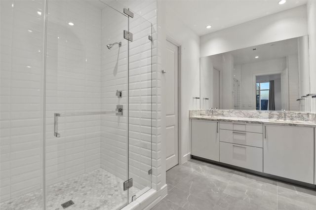 4521 San Felipe Street 2204, Houston, TX 77027