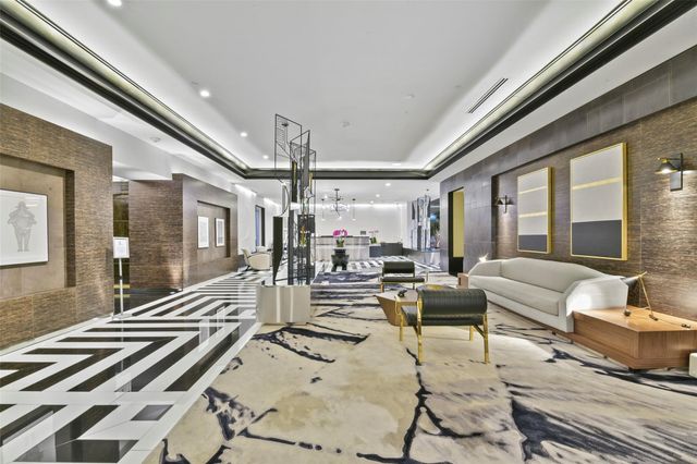 4521 San Felipe Street 2204, Houston, TX 77027