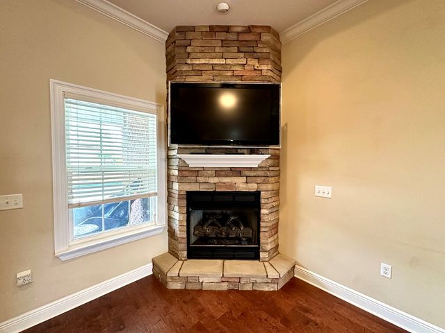 202 Frisco Ln, Enterprise, AL 36330