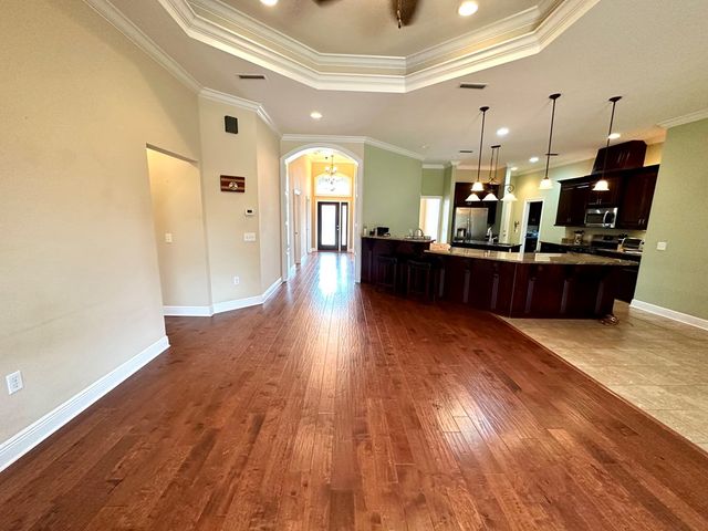 202 Frisco Ln, Enterprise, AL 36330