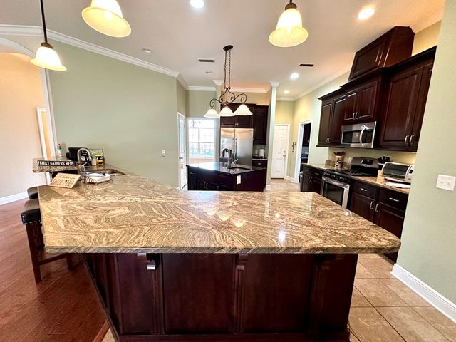 202 Frisco Ln, Enterprise, AL 36330