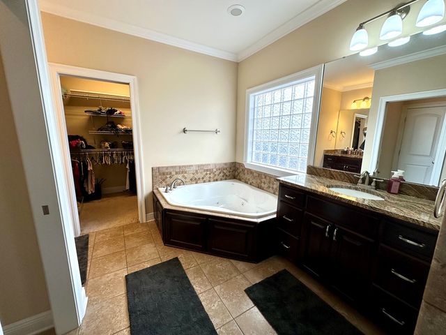 202 Frisco Ln, Enterprise, AL 36330