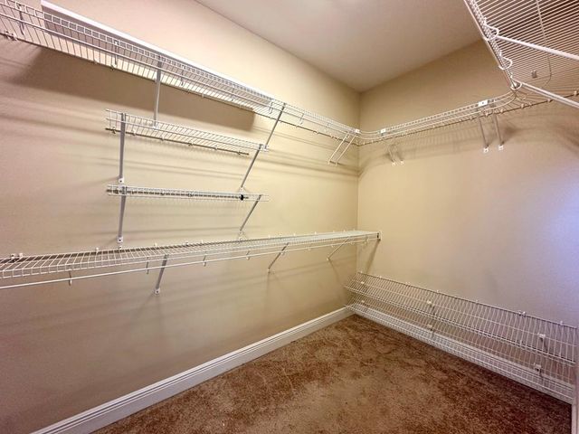 202 Frisco Ln, Enterprise, AL 36330