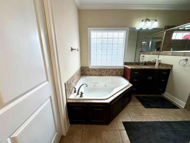 202 Frisco Ln, Enterprise, AL 36330