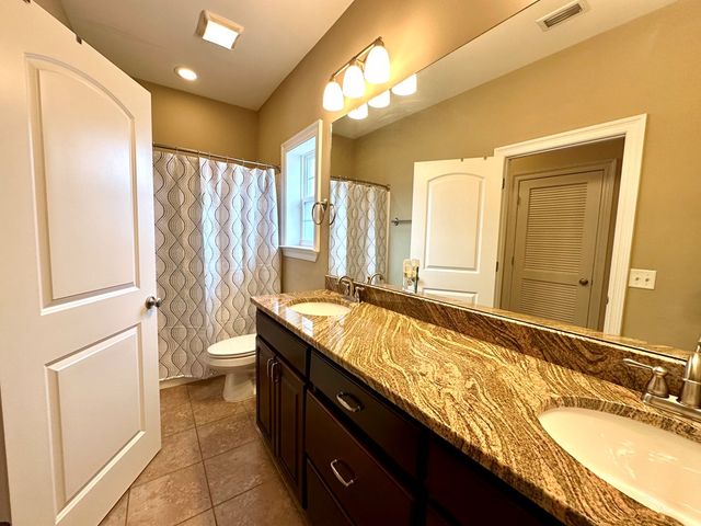 202 Frisco Ln, Enterprise, AL 36330