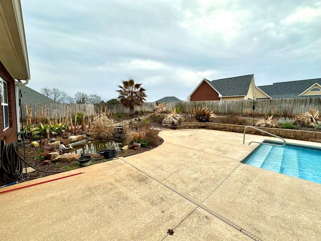 202 Frisco Ln, Enterprise, AL 36330