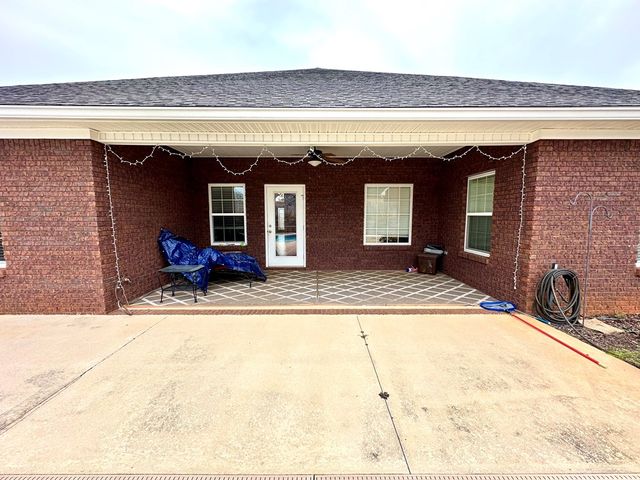 202 Frisco Ln, Enterprise, AL 36330