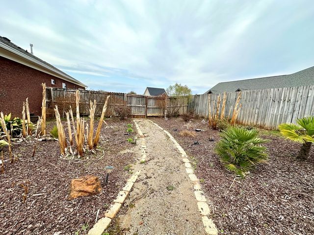 202 Frisco Ln, Enterprise, AL 36330