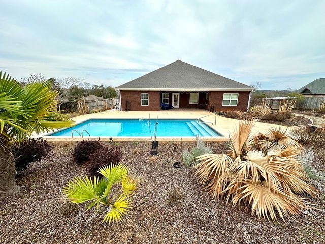 202 Frisco Ln, Enterprise, AL 36330
